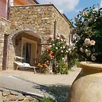 La Colombera Apartment *